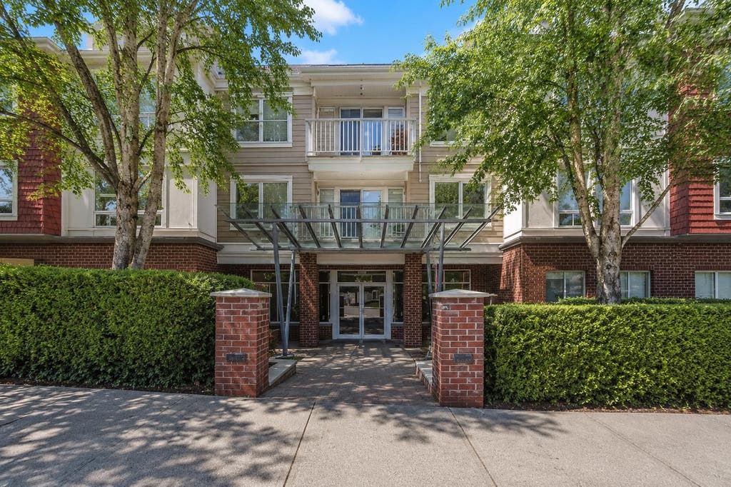 Photo of 12283 224 Street #308, Maple Ridge, BC V2X 8Z3 (MLS # R3143893)