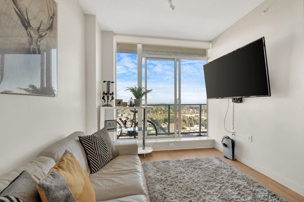 listing image 1106353881333412104