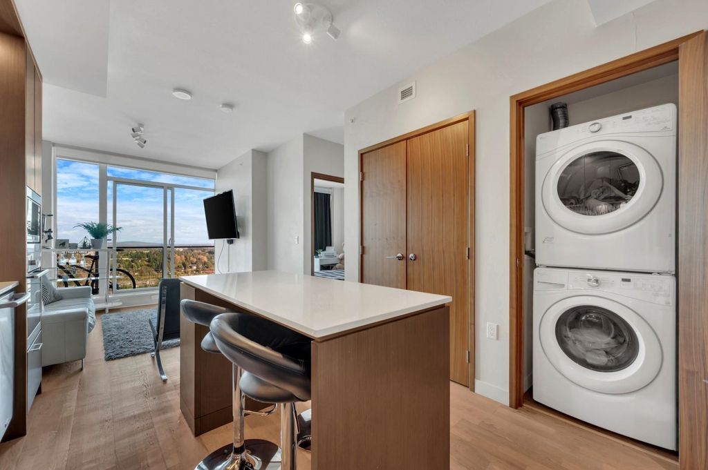 listing image 1100829574176957642