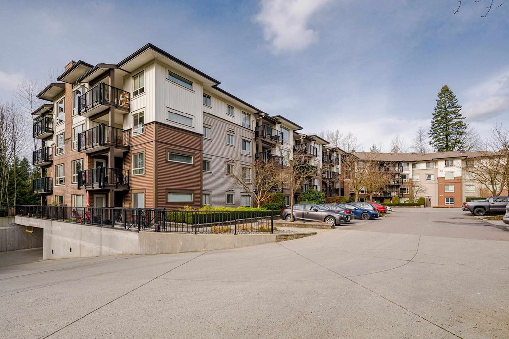 Photo of 11665 Haney Bypass #102, Maple Ridge, BC V2X 8W9 (MLS # R3109301)