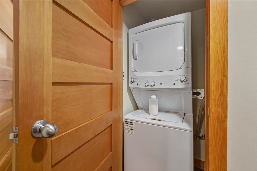 listing image 1102481575535150737