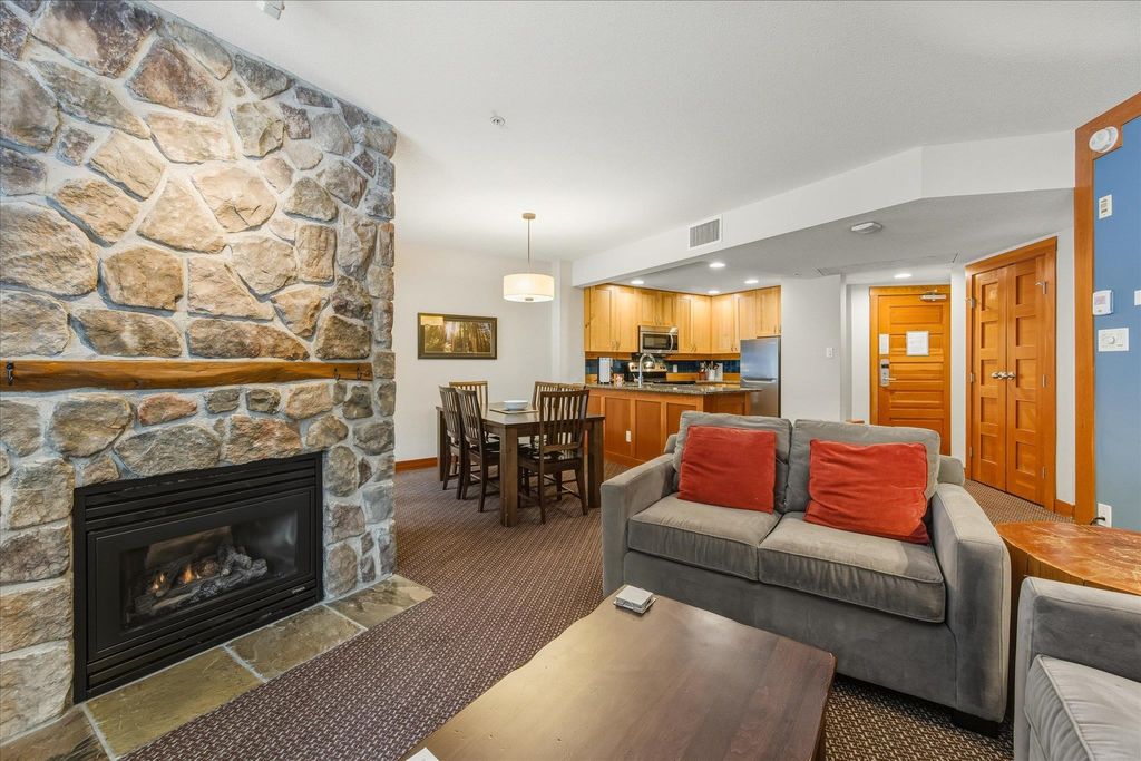 listing image 1101940498468863357