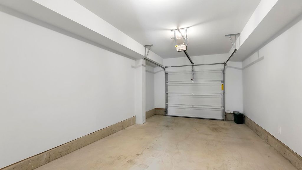 listing image 1103539239832002336