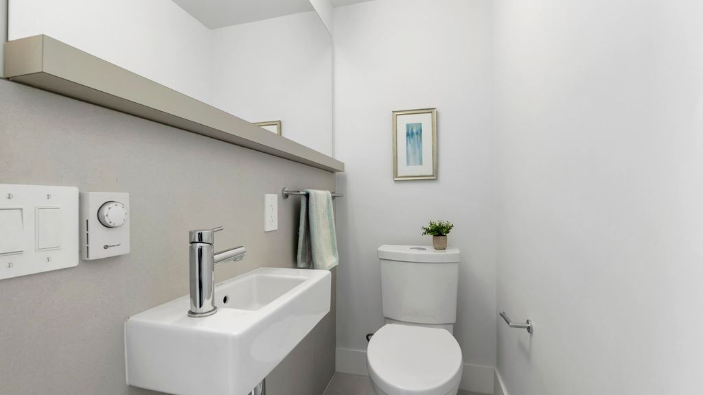 listing image 1105991005755967819