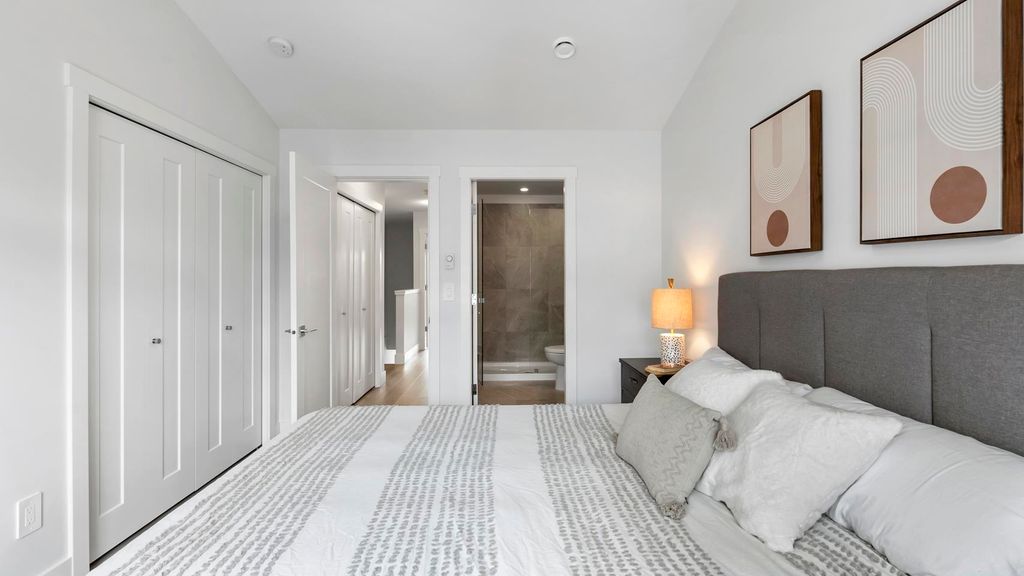 listing image 1101479743999733940