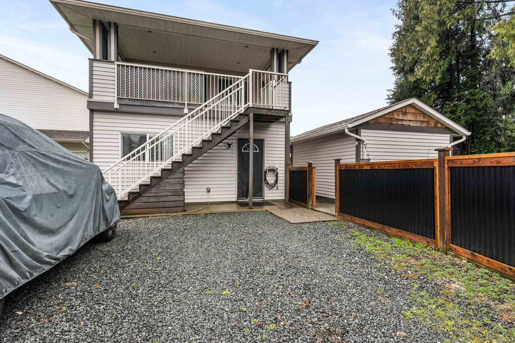 Photo of 9566 Coote Street, Chilliwack, BC V2P 6B3 (MLS # R3101593)