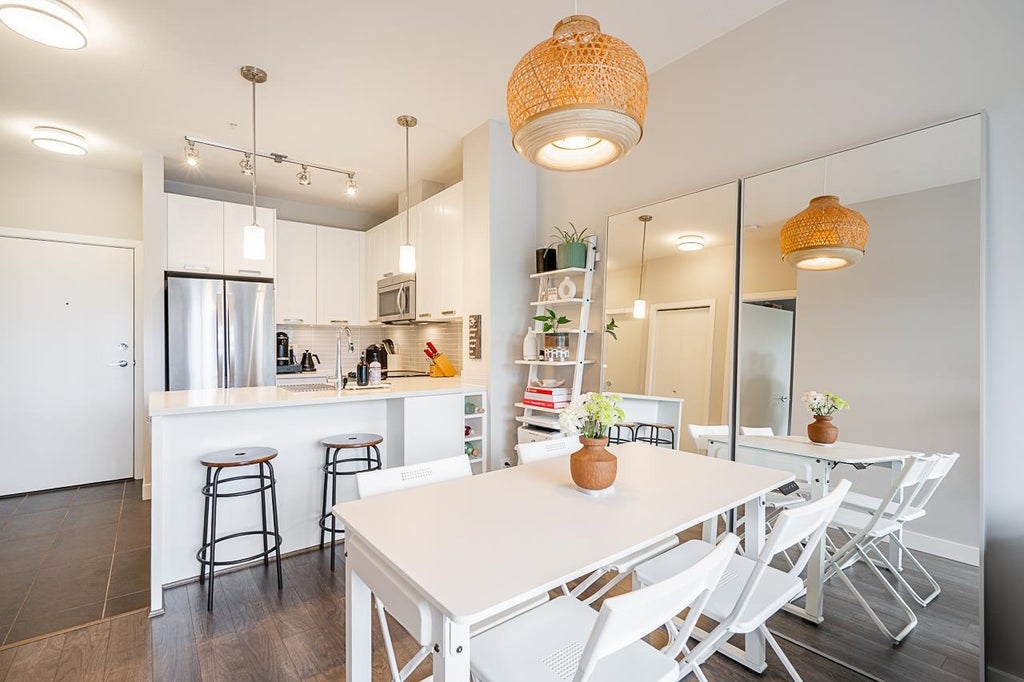 Photo of 15388 105 Avenue #405, Surrey, BC V3R 0C4 (MLS # R3131947)