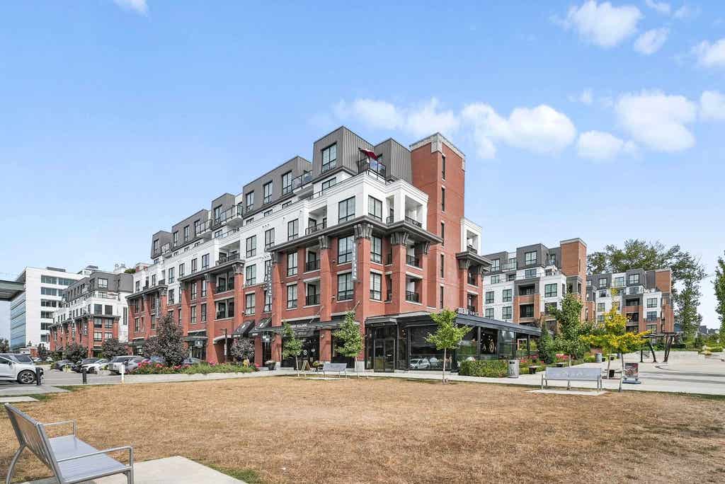 Photo of 20018 83a Avenue #B307, Langley, BC V2Y 3P3 (MLS # R3154349)