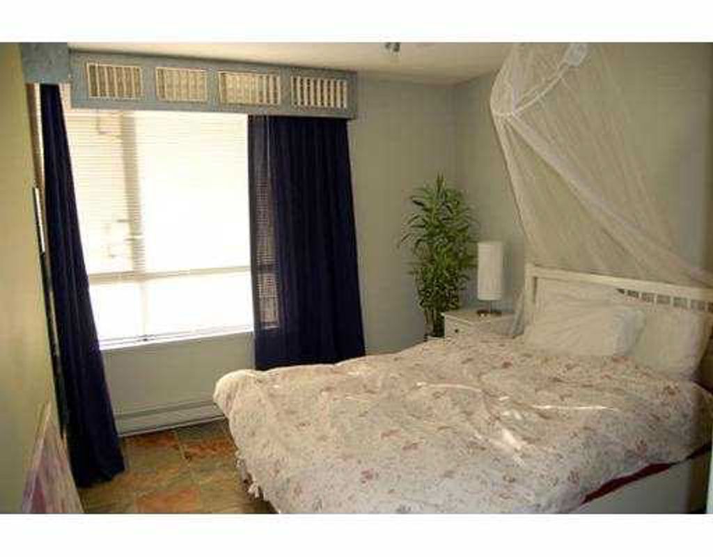 listing image 1100621023583422638