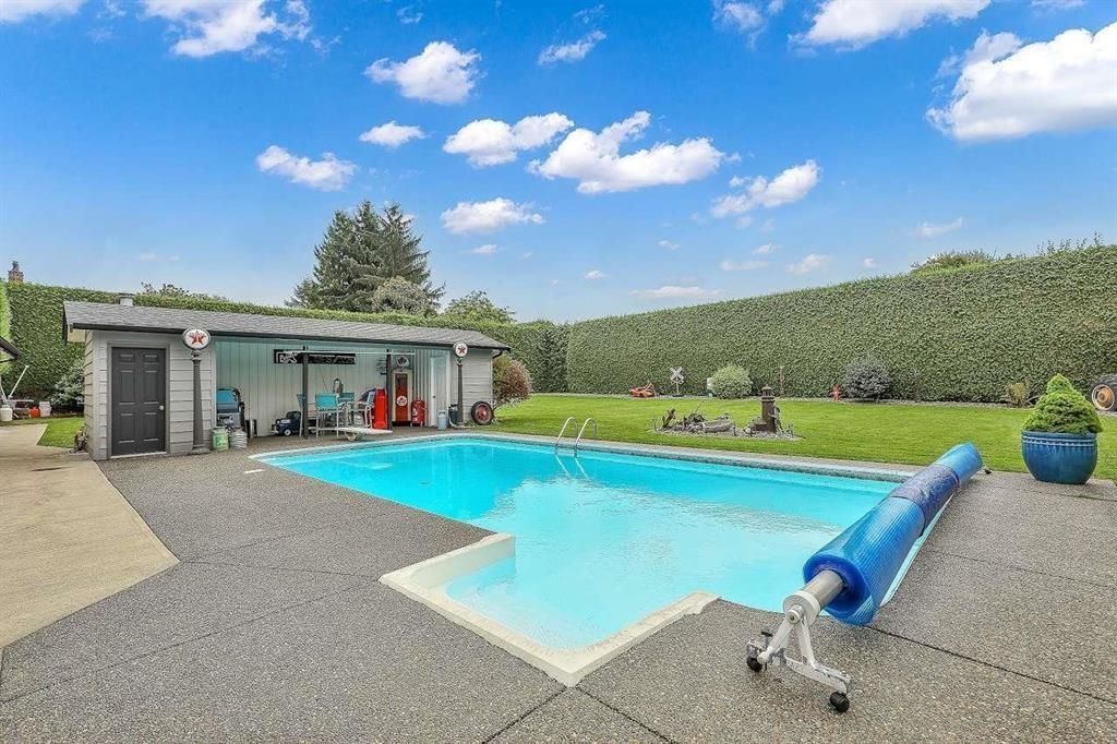 Photo of 20214 Patterson Avenue, Maple Ridge, BC V2X 2P4 (MLS # R3112026)