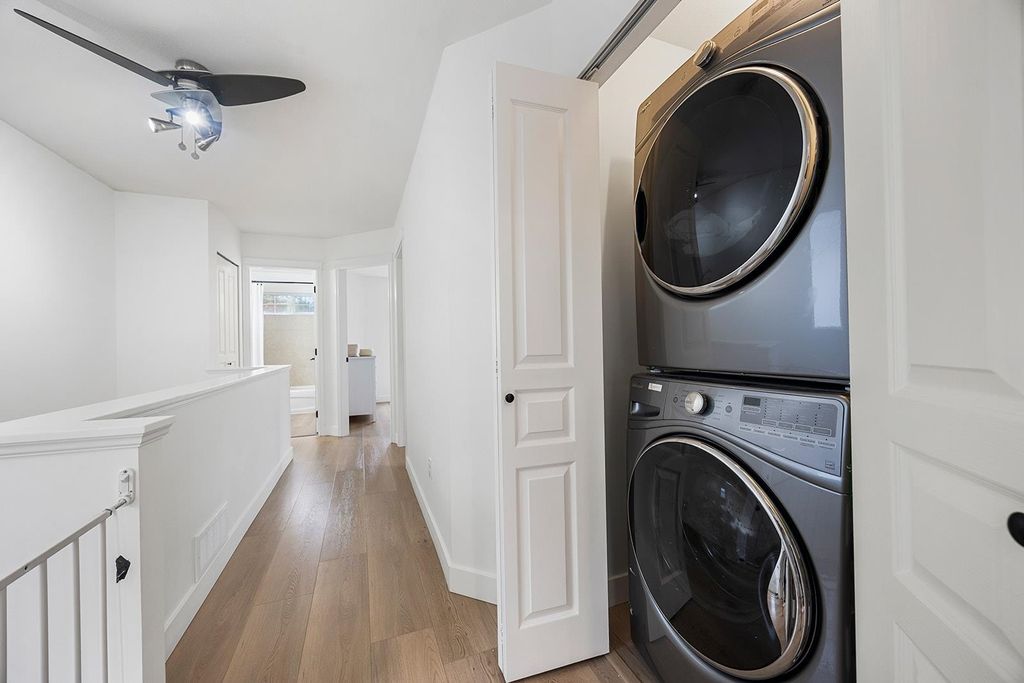 listing image 1103907534266677005