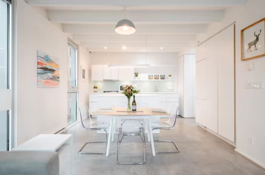 219 E Georgia Street 701