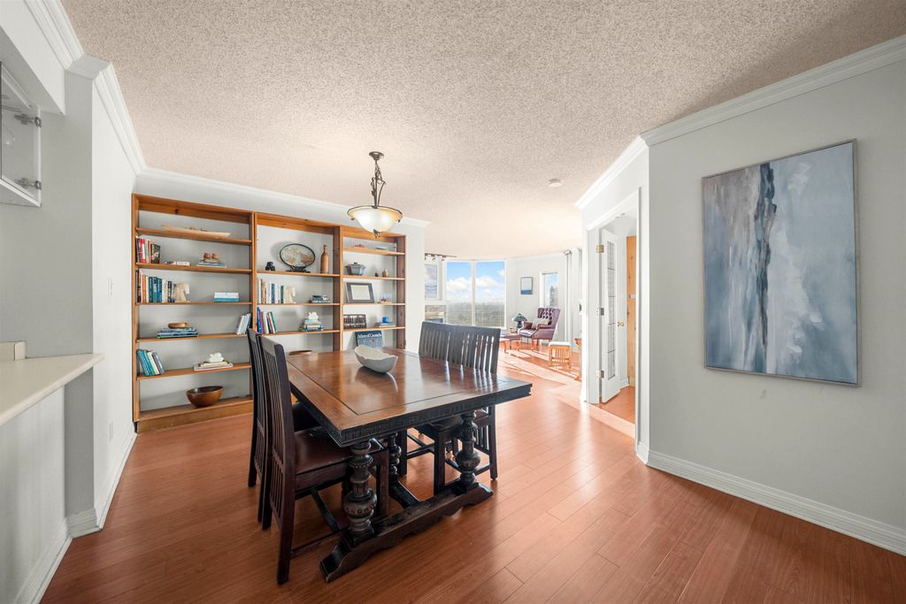 listing image 1108131656201796257