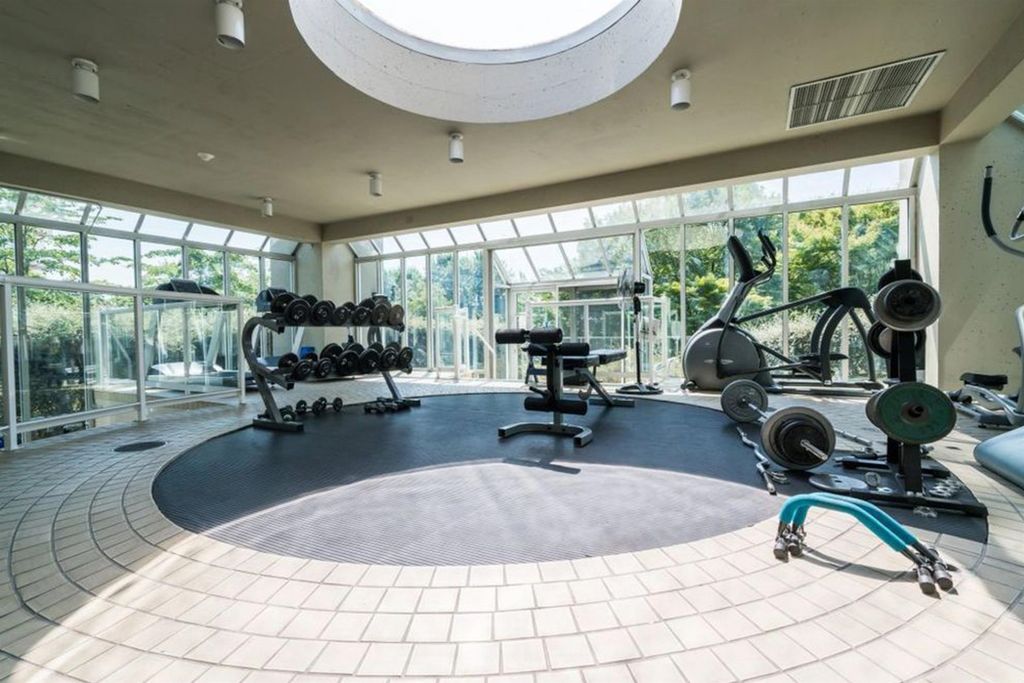 listing image 1105600508037522076