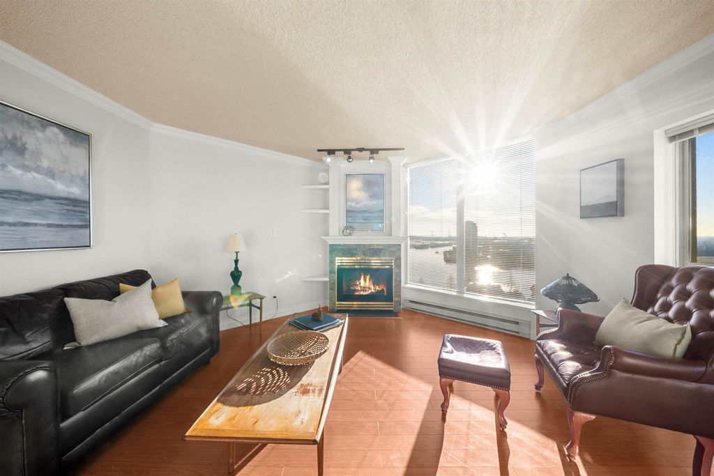 listing image 1109237132057290277