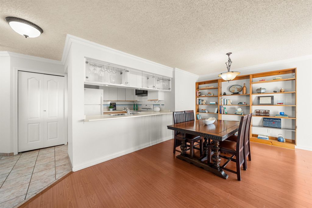 listing image 1103191439745555913