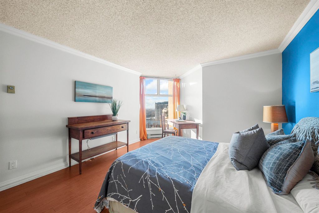 listing image 1100150802442569631