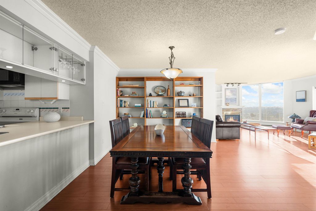 listing image 1106945828489427003