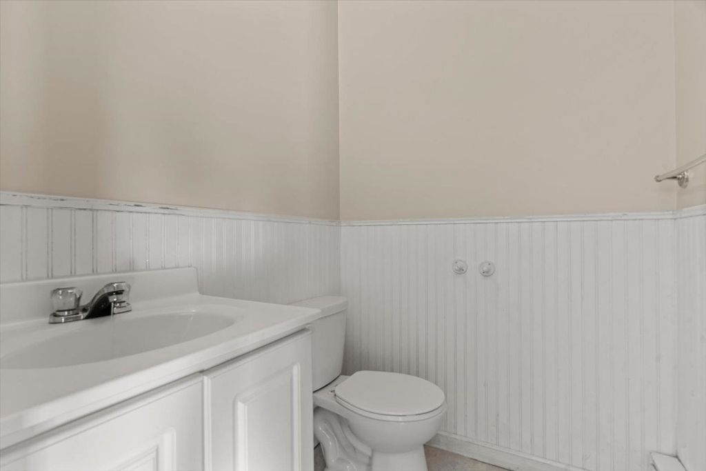 Photo of 8547 Mccutcheon Avenue, Chilliwack, BC V2P 7L3 (MLS # R3110328)