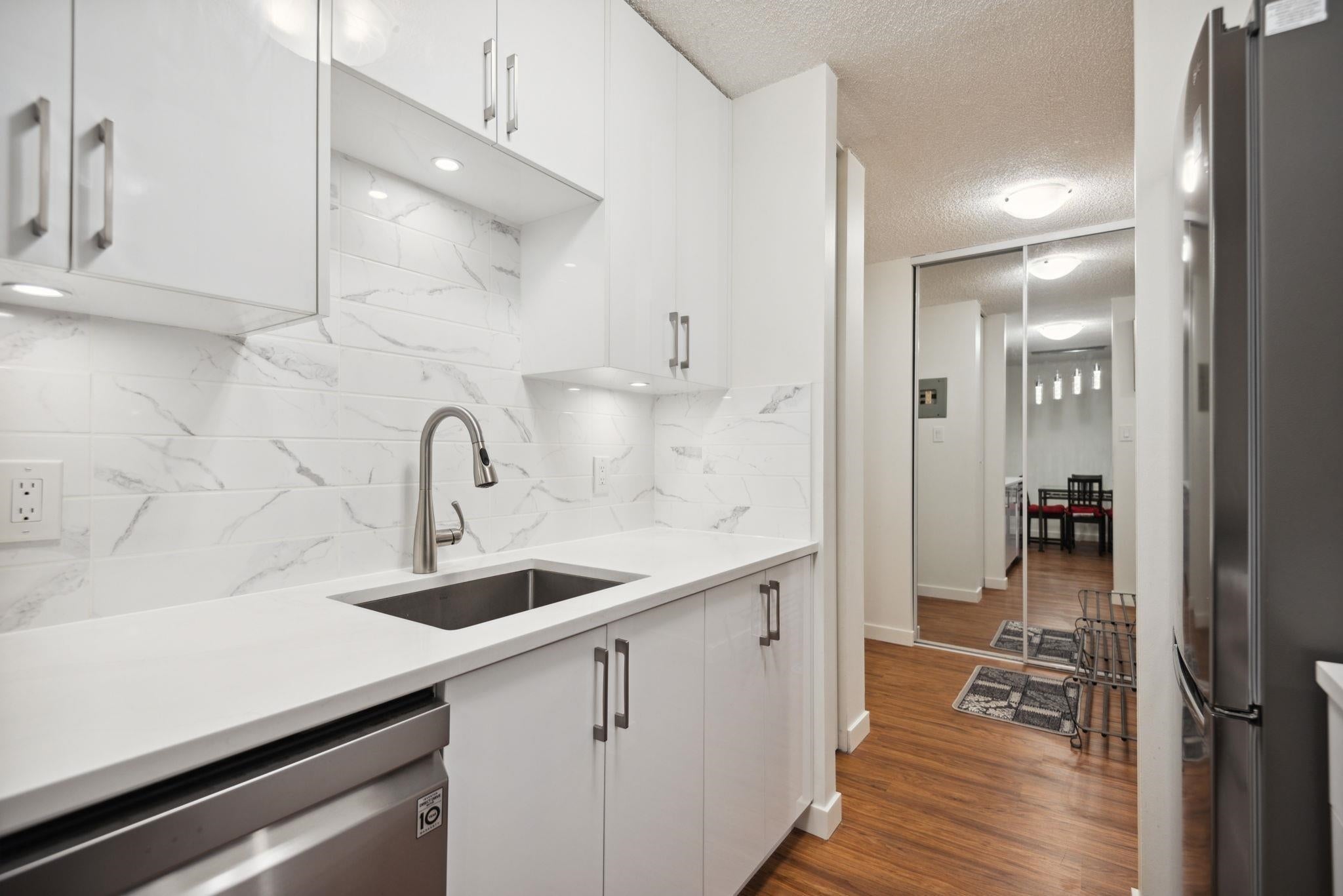 2012 Fullerton Avenue 519