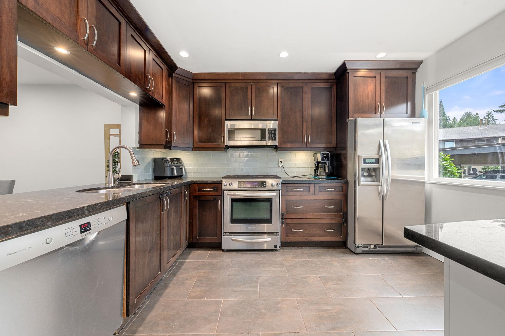 2315 Mountain Highway