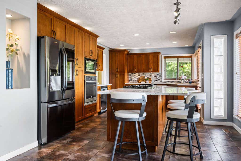 Photo of 8439 Grand View Drive, Chilliwack, BC V2R 4A2 (MLS # R3133308)