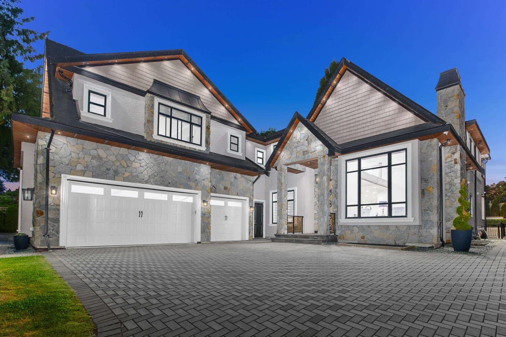 Photo of 19031 60b Avenue, Surrey, BC V3S 8C9 (MLS # R3158465)