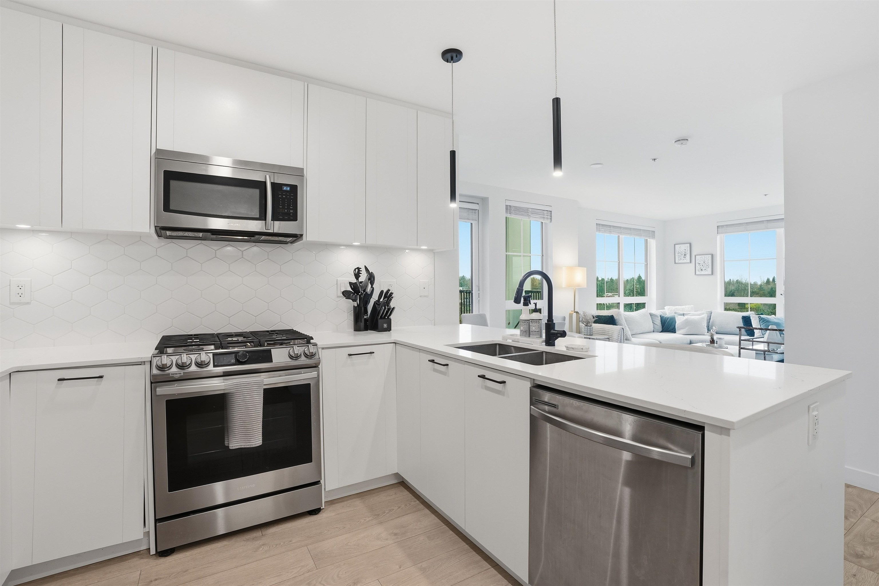 20018 83a Avenue A410