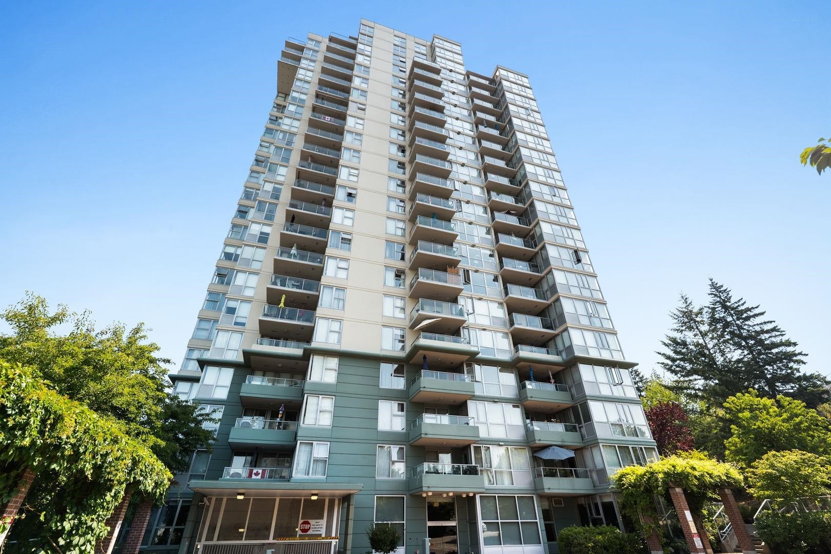 295 Guildford Way 902