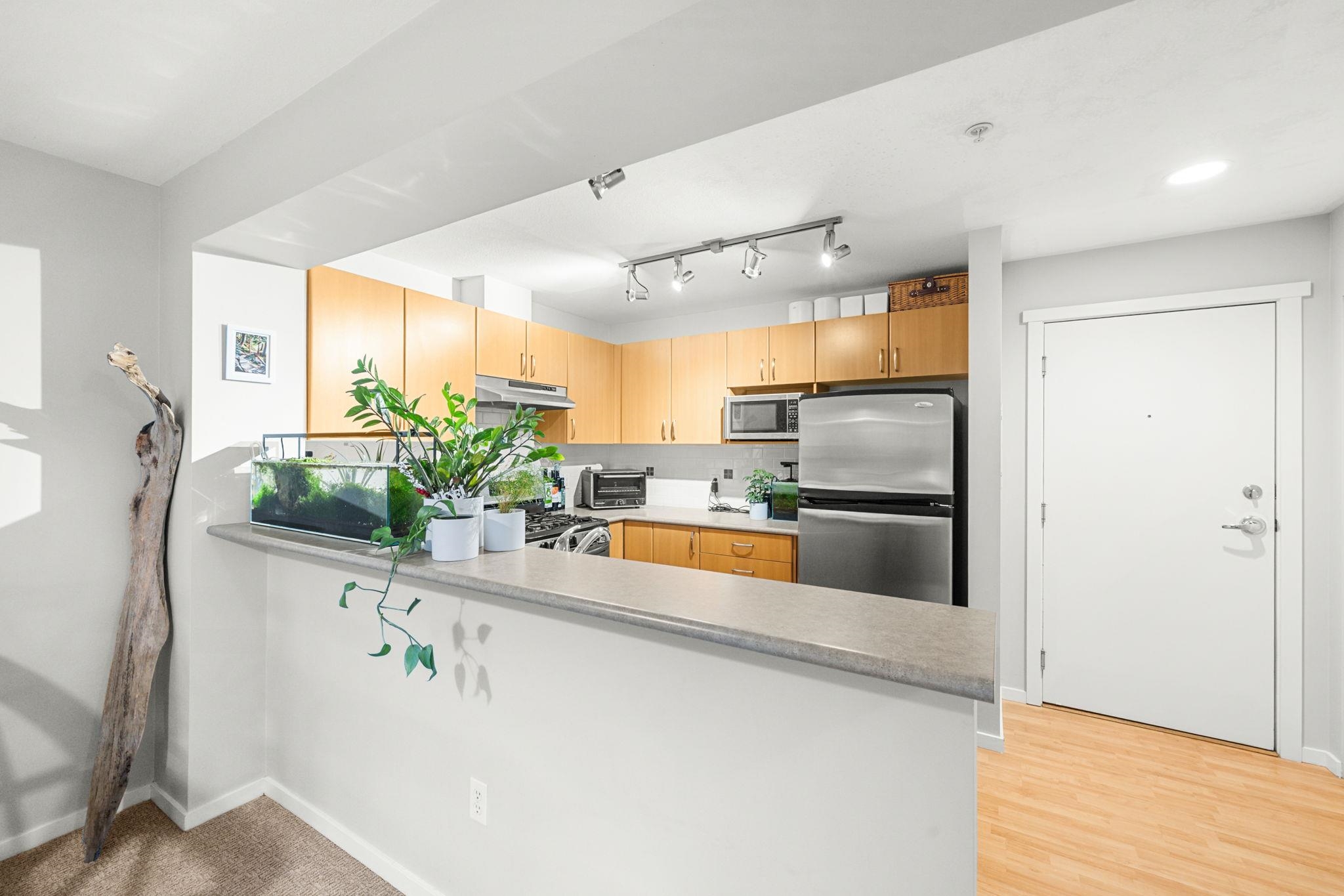 200 Klahanie Drive 208