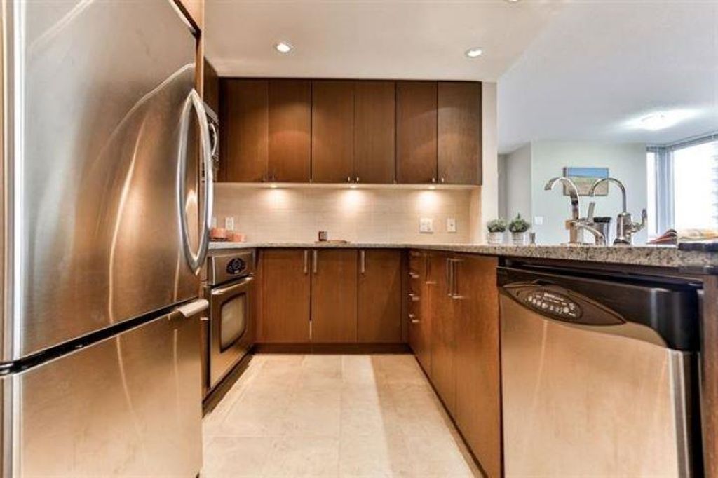 listing image 1109915839070372788