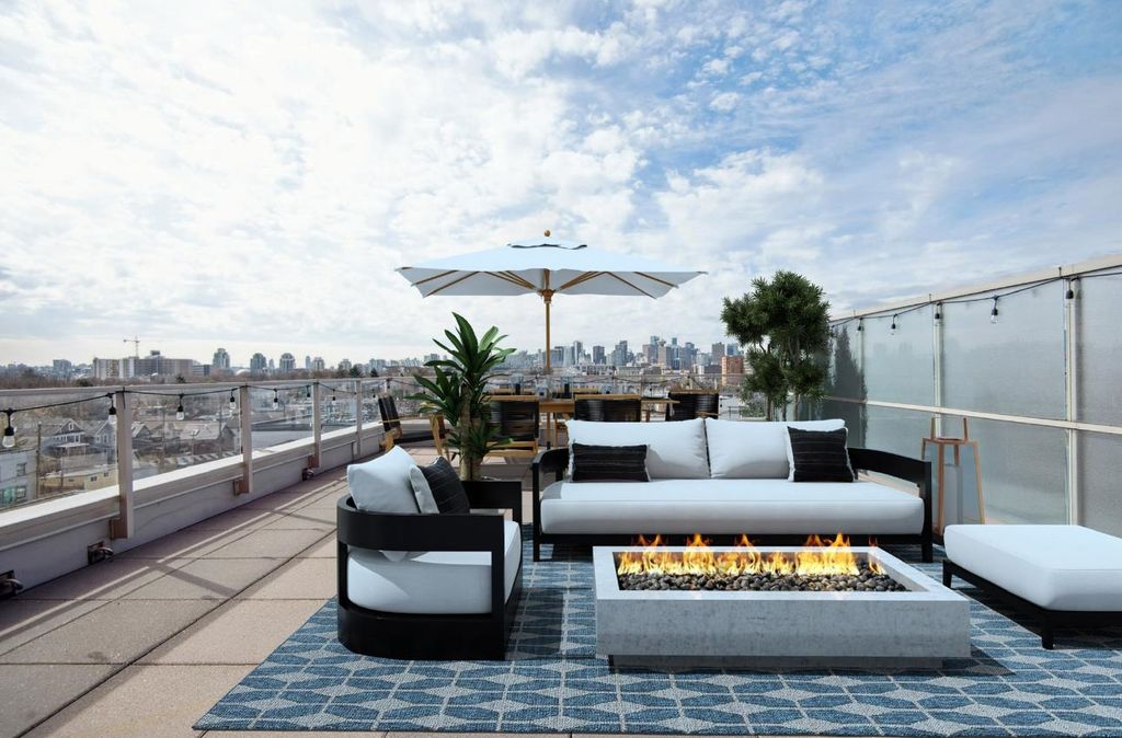 listing image 1104415570249779583