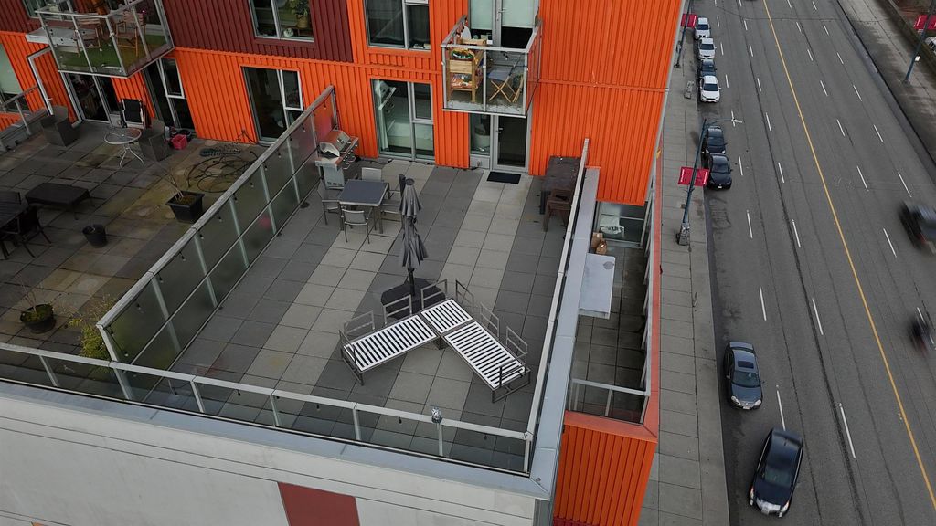 listing image 1108820022445376804