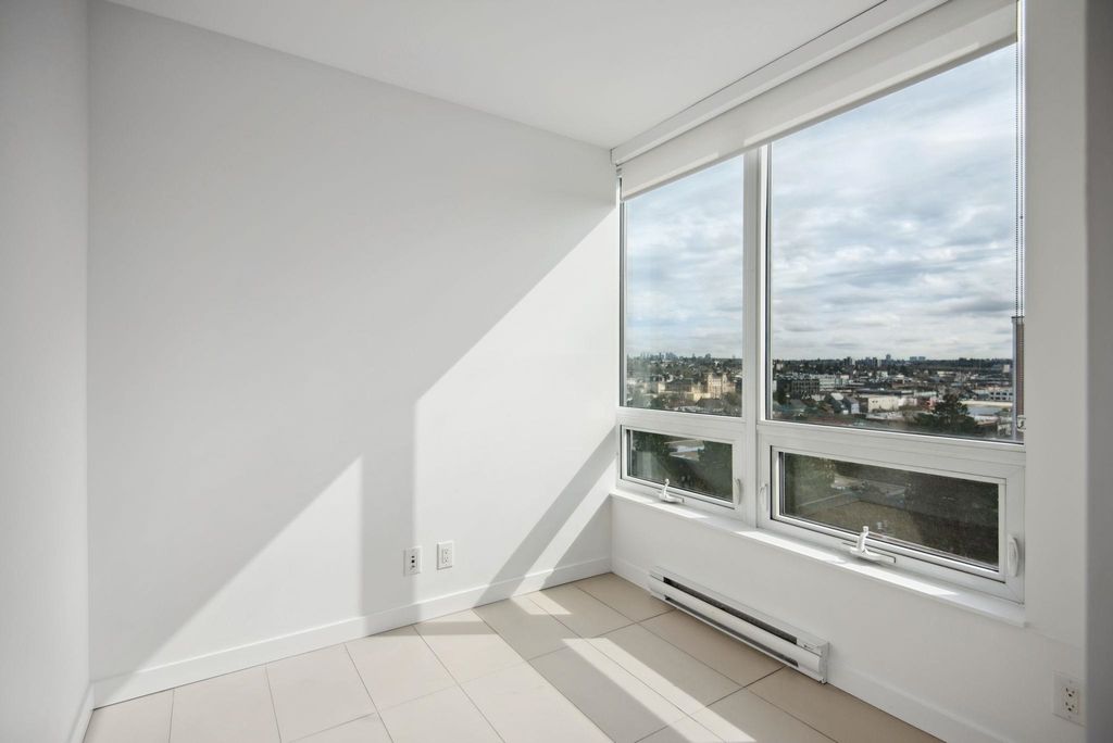 listing image 1106876849777945711