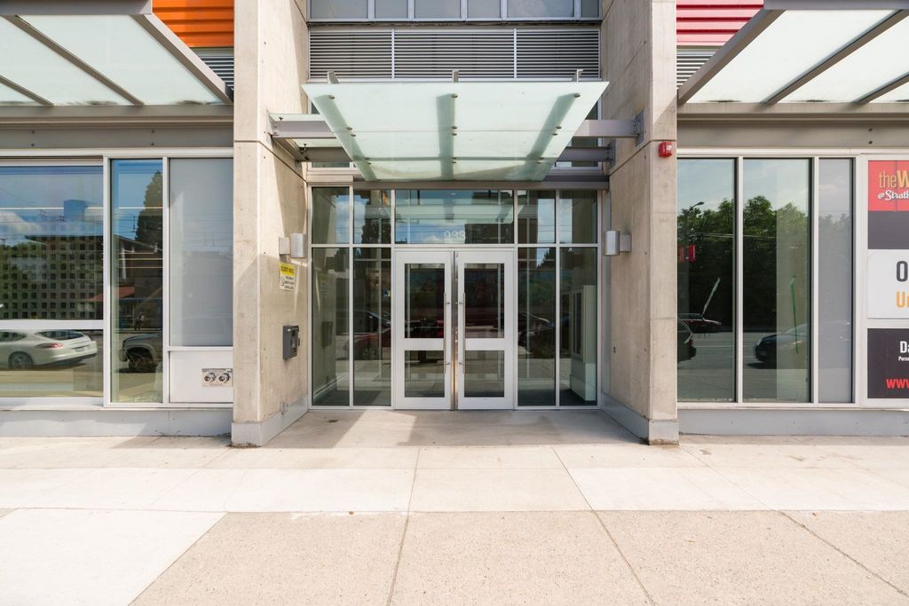 listing image 1106206681356656697