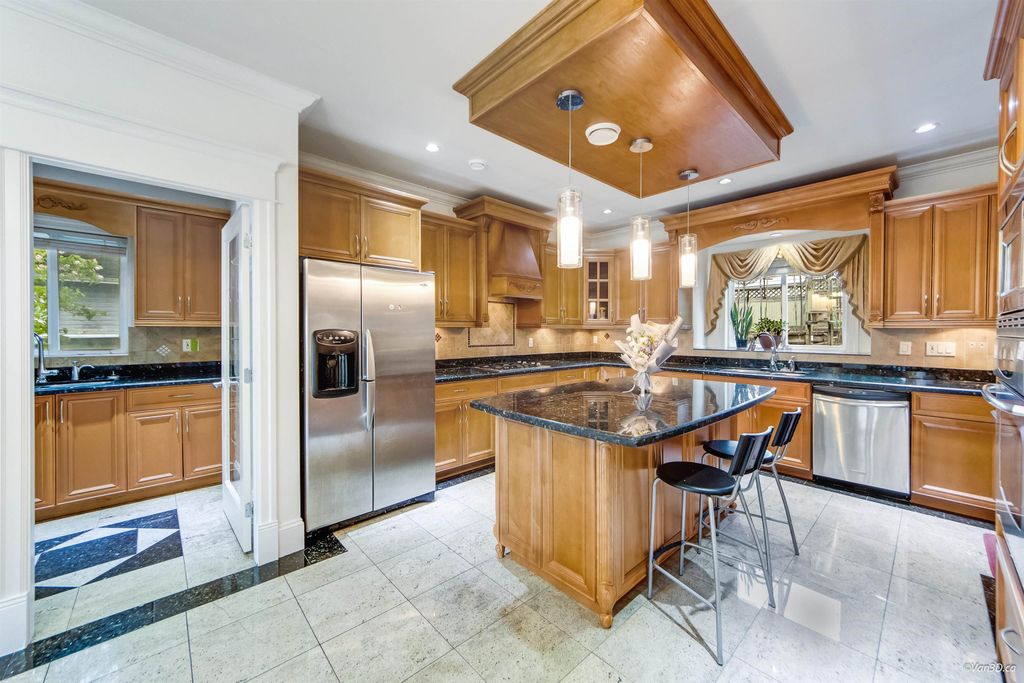 listing image 1103498245139485465