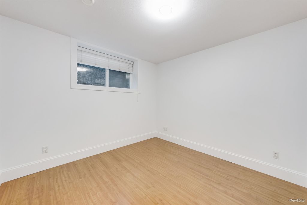 listing image 1104234154079416975