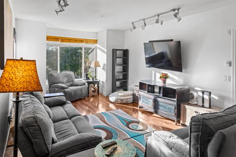 11887 Burnett Street 301 Maple Ridge BC V2X 6P6