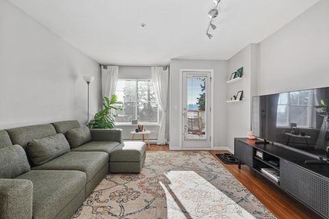 1969 Westminster Avenue 412 Port Coquitlam BC V3B 1E7