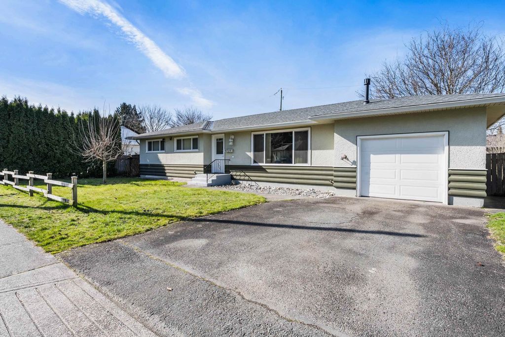 Photo of 9719 Hazel Street, Chilliwack, BC V2P 5P1 (MLS # R3088654)