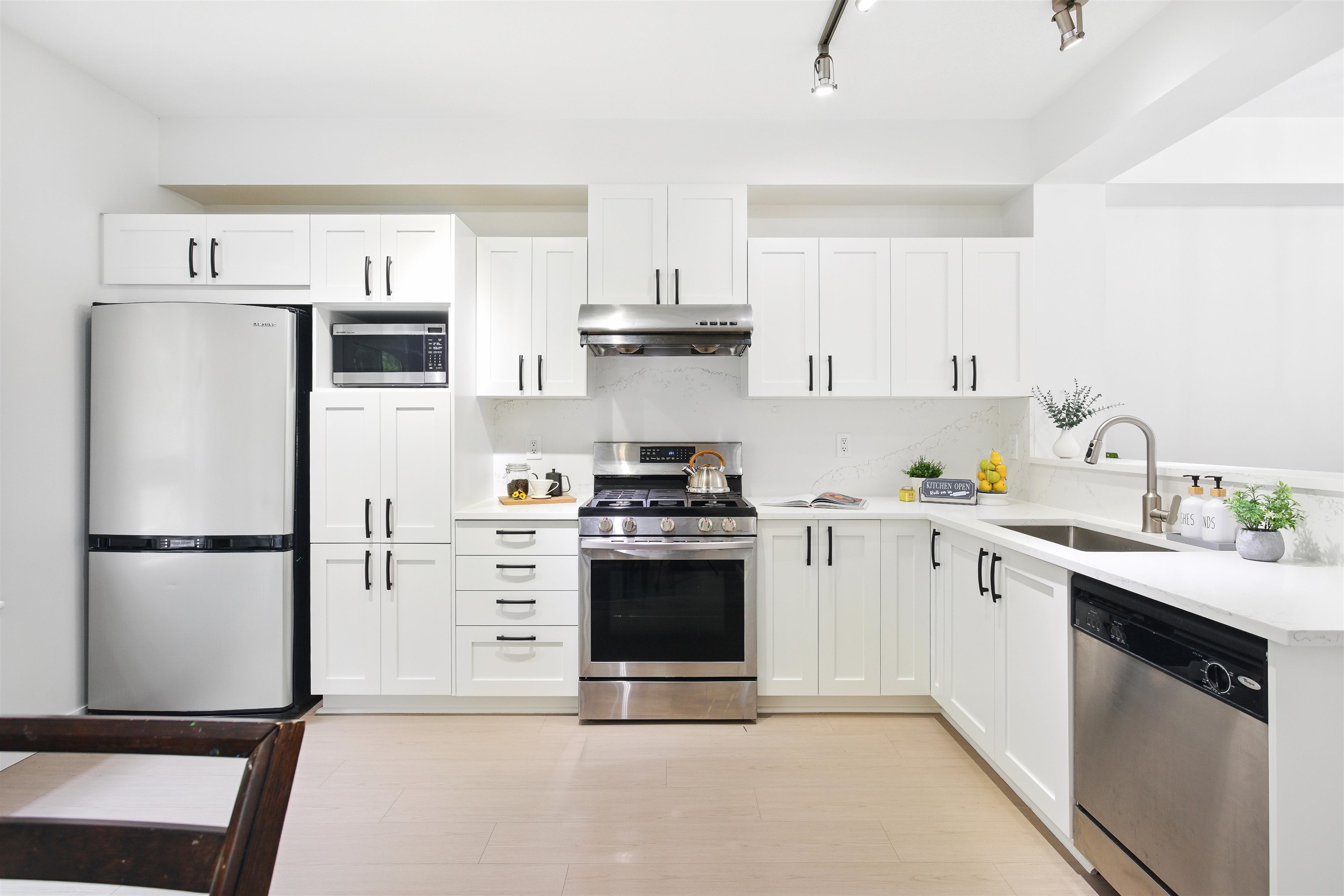 3065 Dayanee Springs Boulevard 10