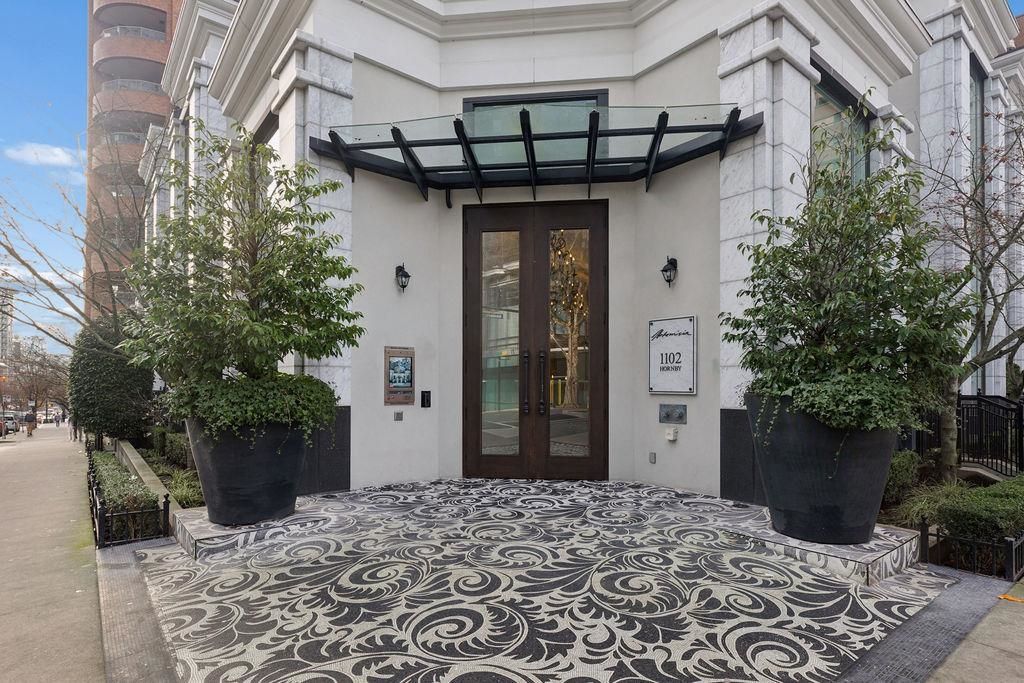 listing image 1106510885207647149