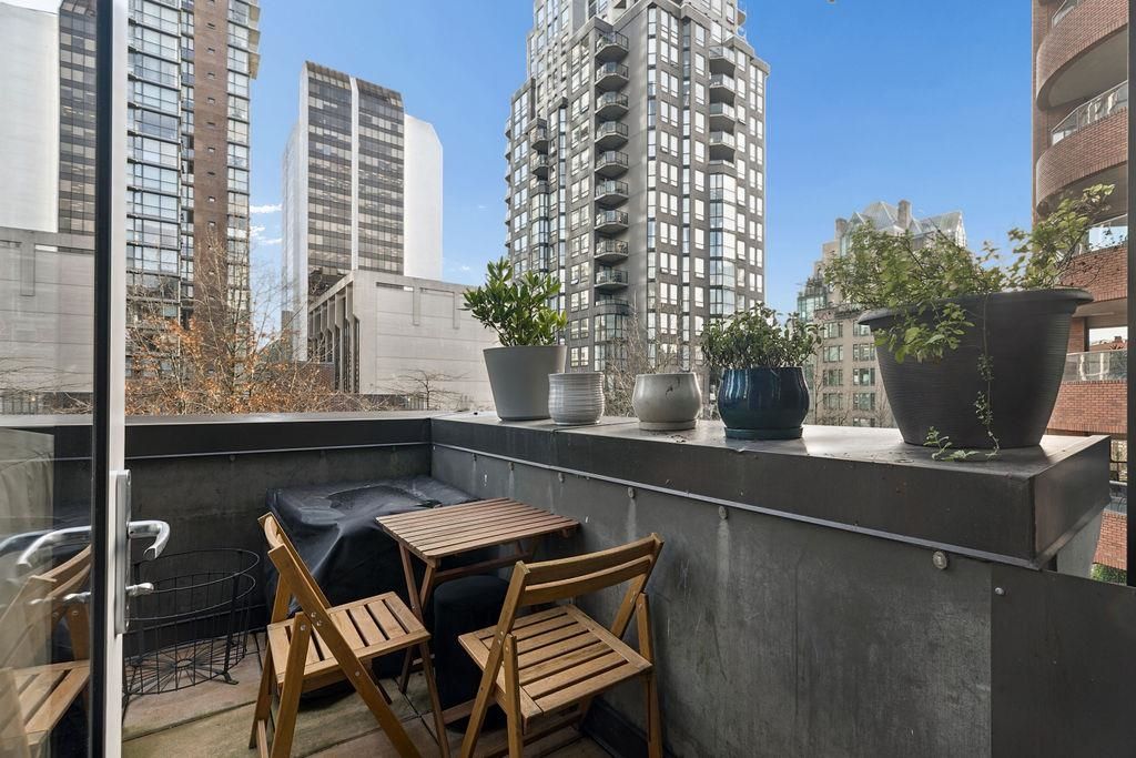 listing image 1102962700181791783