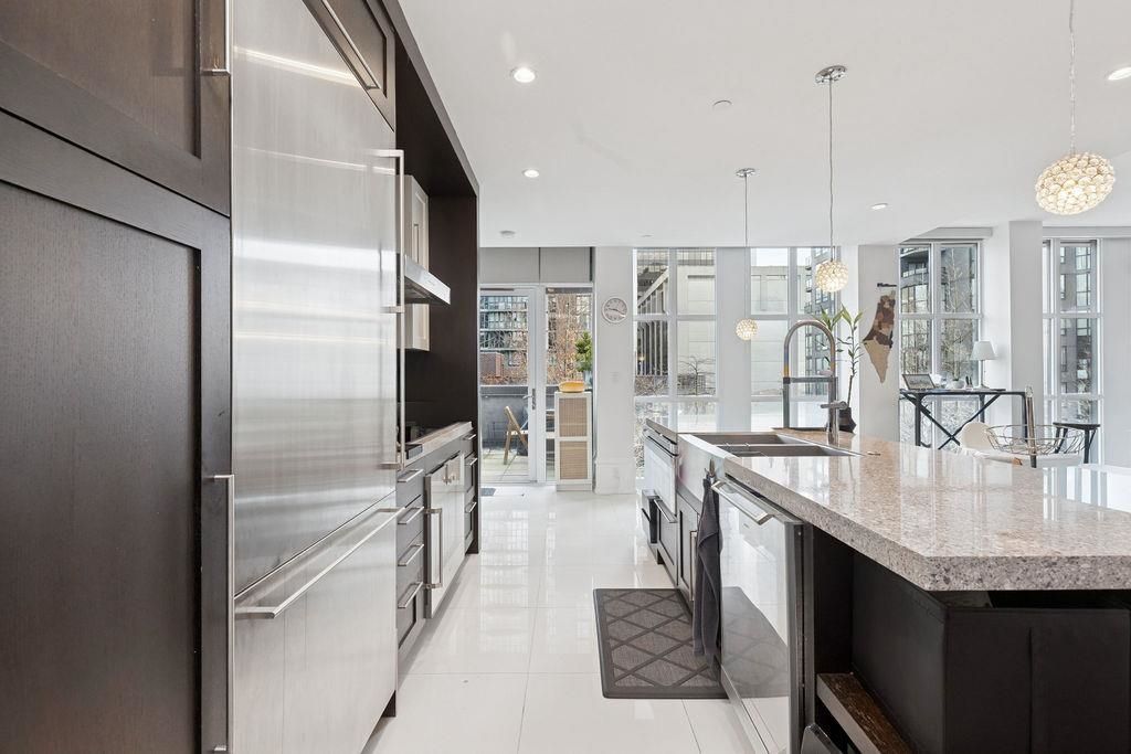 listing image 1108463417278315709