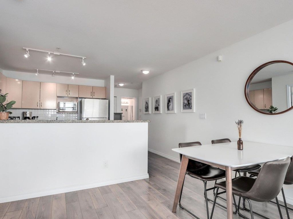 listing image 1104533849809140853