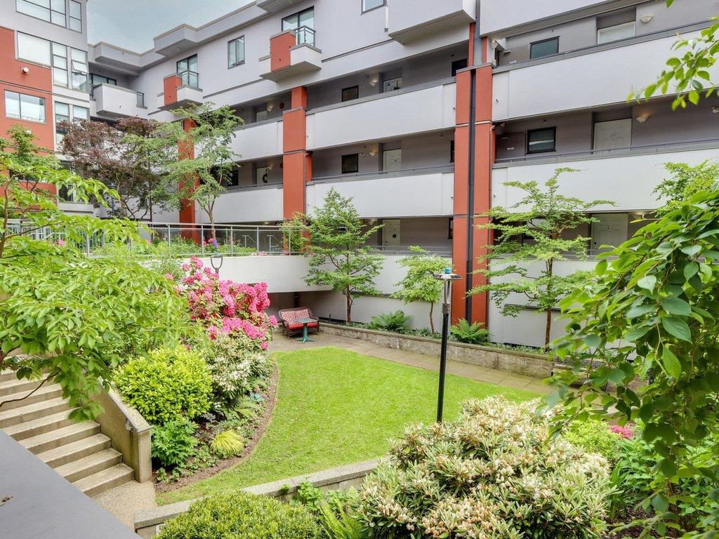 listing image 1105554854594733813