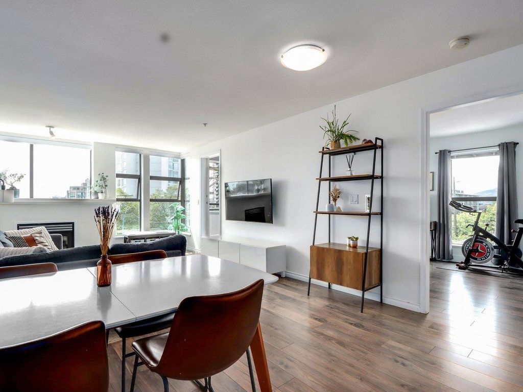 listing image 1104685158545046456