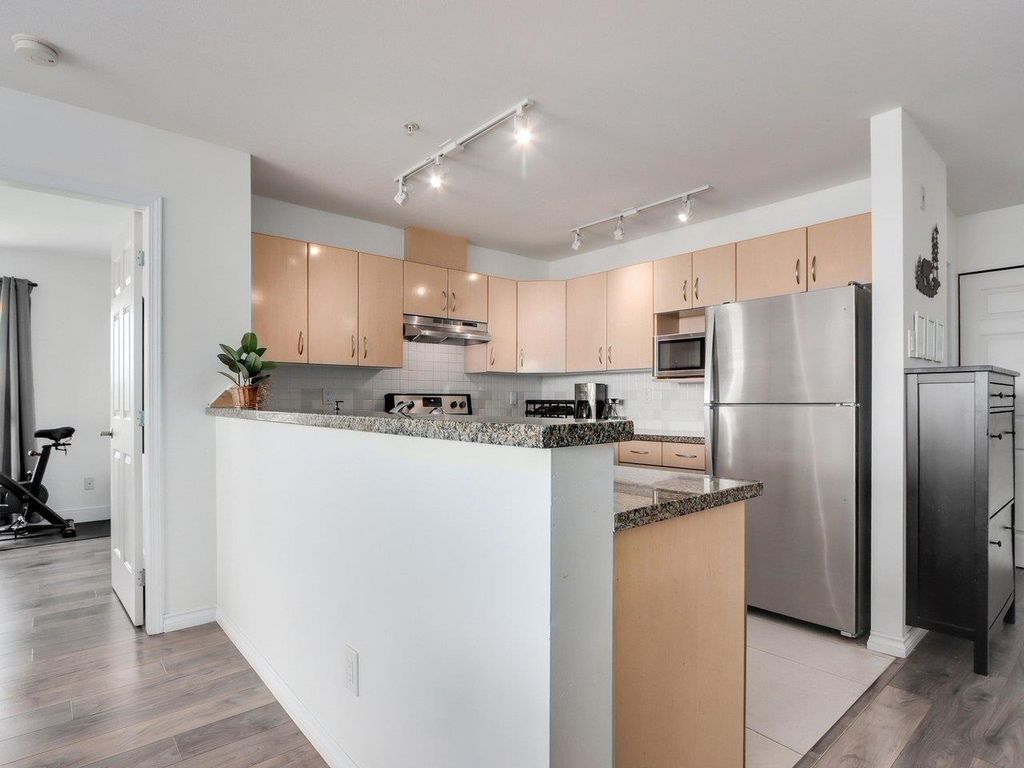 listing image 1106564325219184655