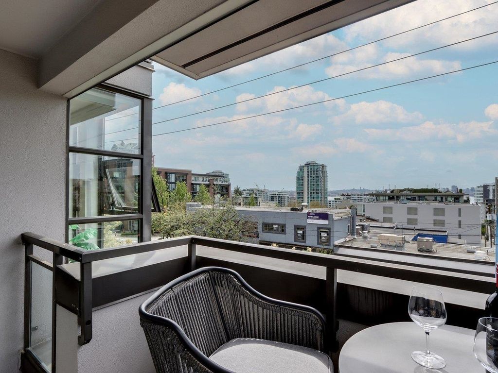 listing image 1103037635885359502