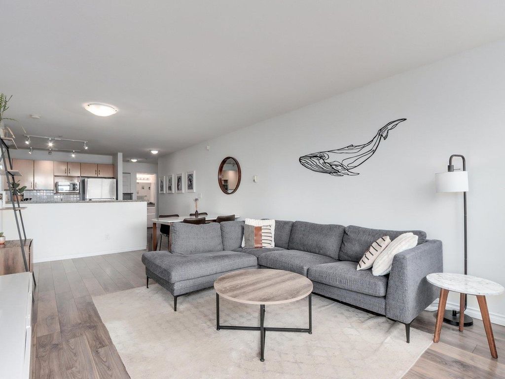 listing image 1106097303272313285